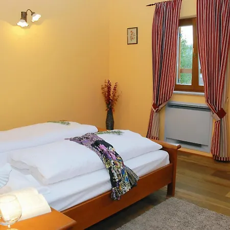 Frühstückspension Stancija Kovacici 4*
